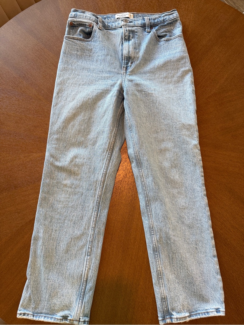 Abercrombie & Fitch The 90’s Straight Ultra High Rise Women’s Jeans